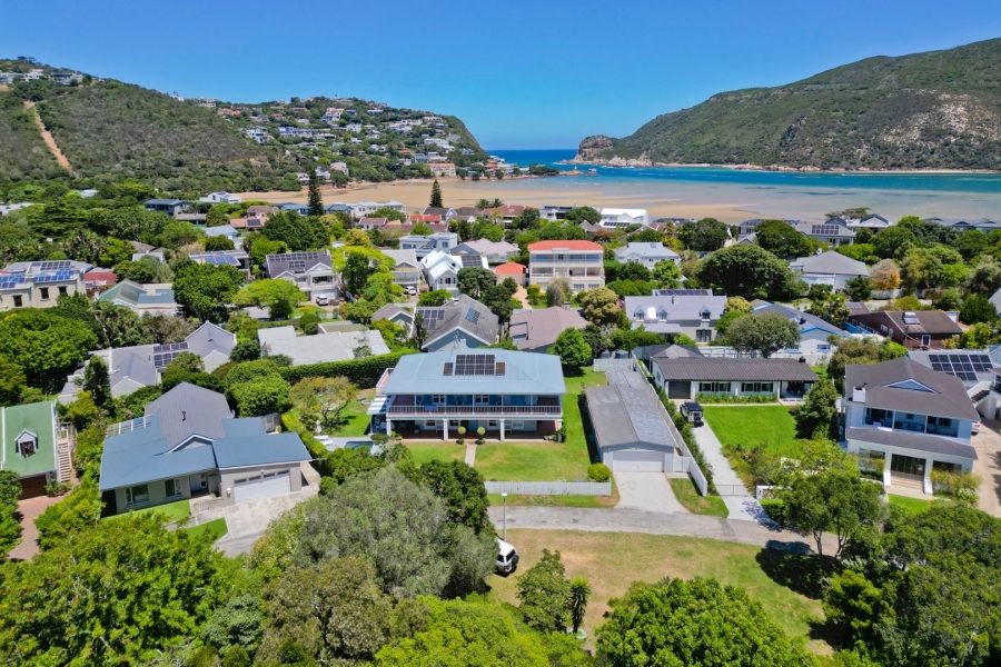 6 Bedroom Property for Sale in Leisure Isle Western Cape